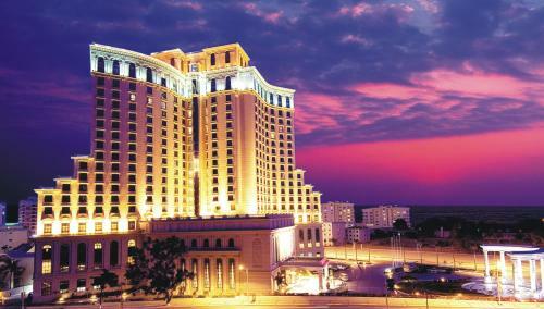 Bao Hong Jinjiang Hotel Sanya