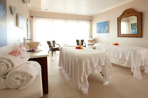 Hotel Blue Waters Resort And Spa