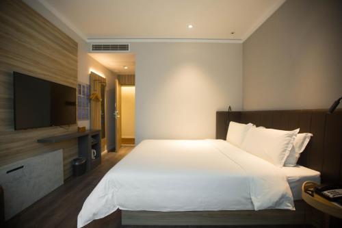 Hotel Hanting Express Shanghai Plaza 66