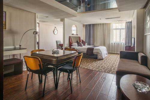 Rhea Boutique Hotel-railway Station