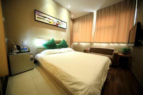 Shanghai Blue Mountain Bund Youth Hostel