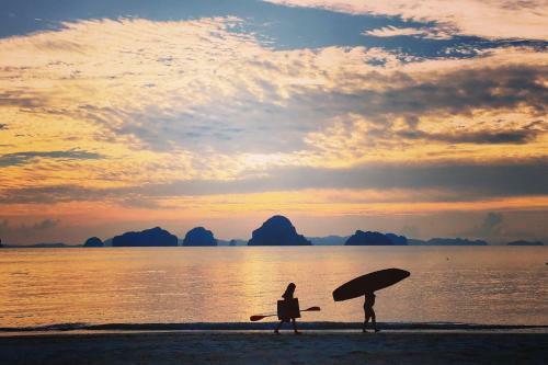 Hotel Tup Kaek Sunset Beach Resort-sha Plus