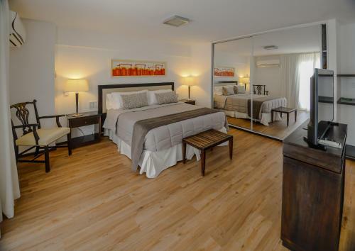 Potrero De Los Funes Hotel