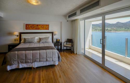 Potrero De Los Funes Hotel