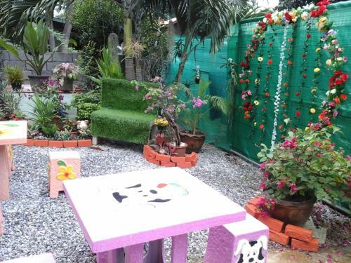 Hostal Samed Thanee
