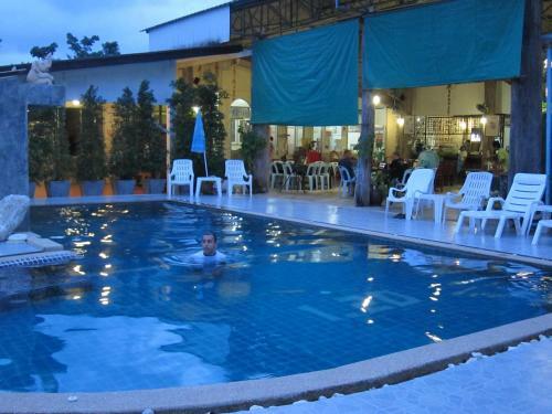 Hotel Forest Bungalows & Mama's Restaurant