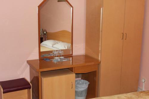 Zaineast Hotel