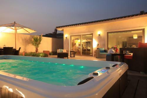 Hotel Dana Beach Resort