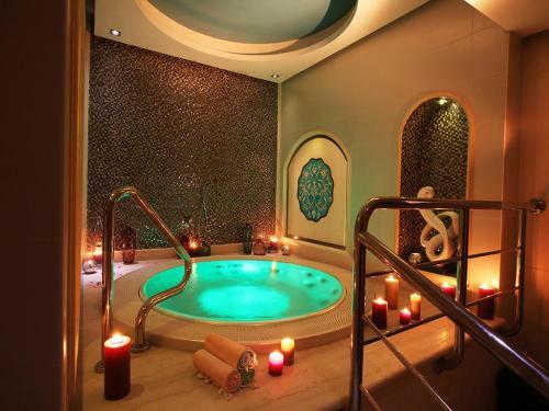 Hotel Dana Beach Resort