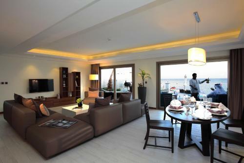 Hotel Dana Beach Resort