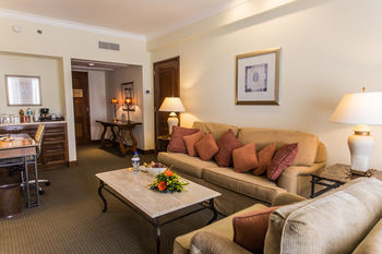 Hotel Real Intercontinental Managua At Metrocentro Mall