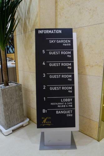 Black Sands Hotel