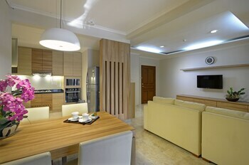 Apartamentos Ra Residence Simatupang Jakarta