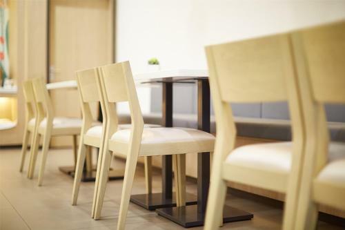 Hotel Hanting Express Qingdao Hai'er Road
