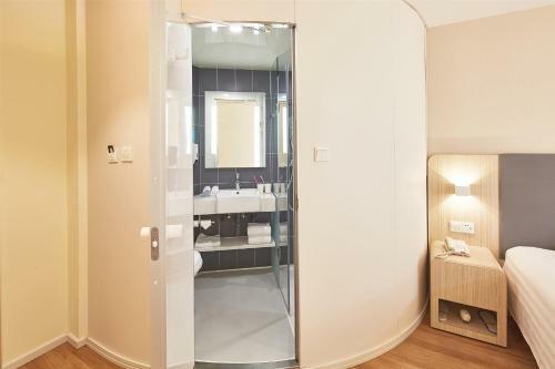 Hotel Hanting Express Qingdao Hai'er Road