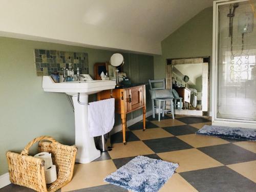 Bed & Breakfast Larchmount House