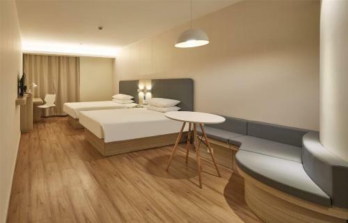 Hotel Hanting Express Yuyao North Xinjian Road