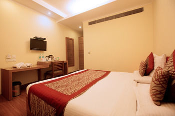 Hotel The Pearl - A Royal Residency