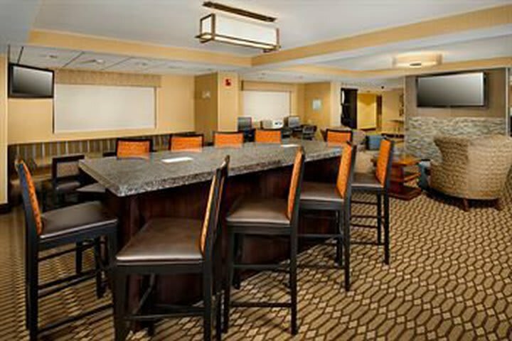 Hotel Holiday Inn Express Waldorf