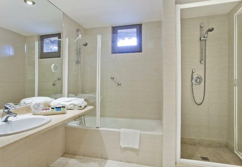 Pamplona El Toro Hotel & Spa