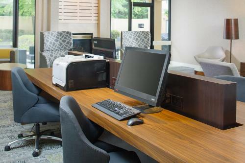 Hotel Courtyard By Marriott Richmond Airport