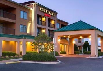 Hotel Courtyard By Marriott Richmond Airport