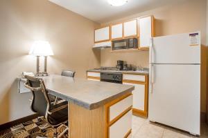 Hotel Mainstay Suites Milwaukee Airport