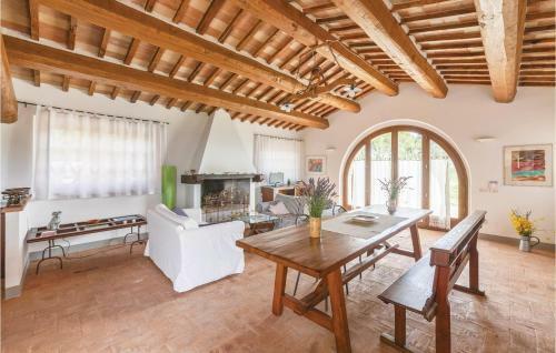 Holiday Home Castello Di Petroro 07