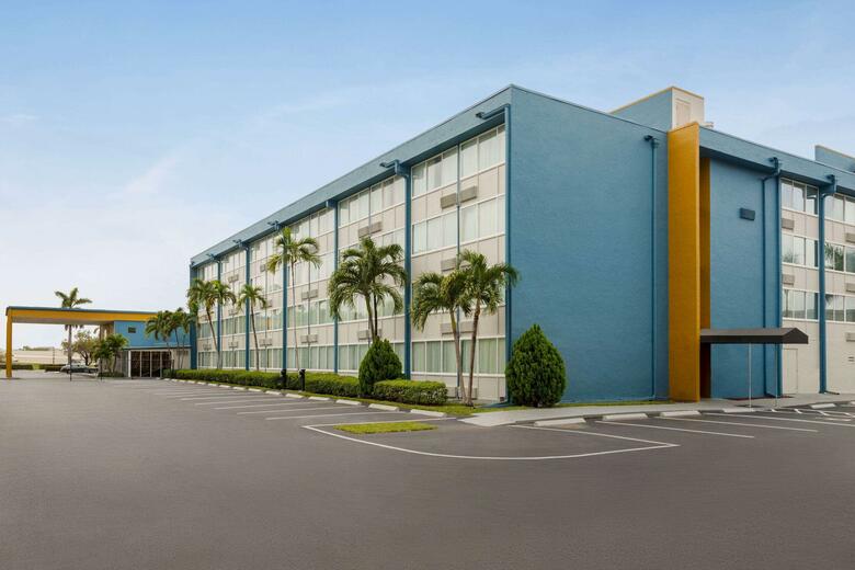 Envision Hotel Miami International Airport
