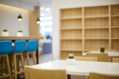 Hotel Hanting Express Chongqing Rongchang Pedestrain