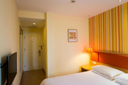 Hotel Home Inn Chongqing Yangjiaping Shiping Bridge