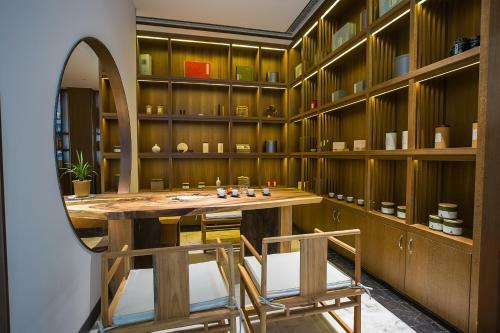 Tea Boutique Hotel West Lake