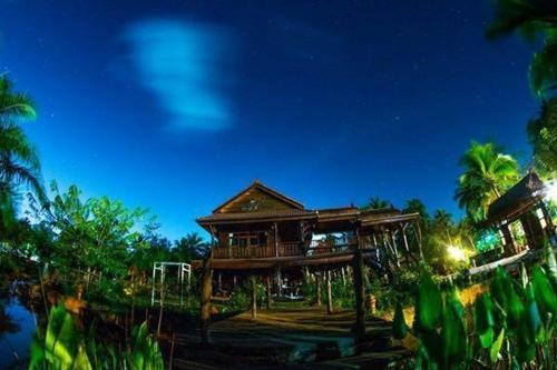 Hotel Ruean Thai Nai Bang Resort