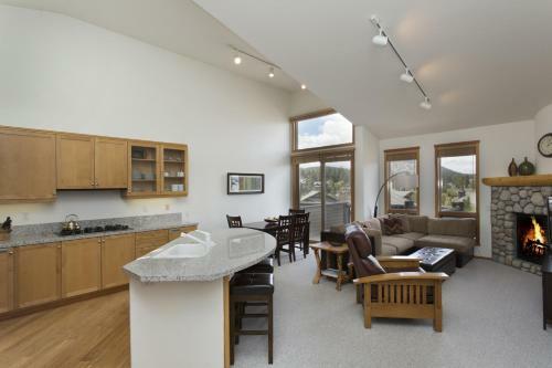 Lodge Mammoth Golf Properties By 101 Great Escapes