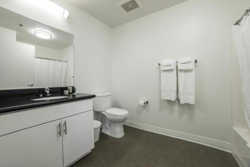 Hollywood Douglas Apartment