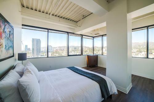 California Jewel Apartment