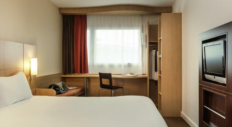 Hotel Ibis Paris Alesia Montparnasse