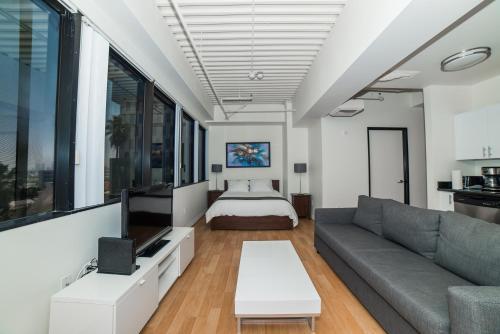 Apartamentos California Tower