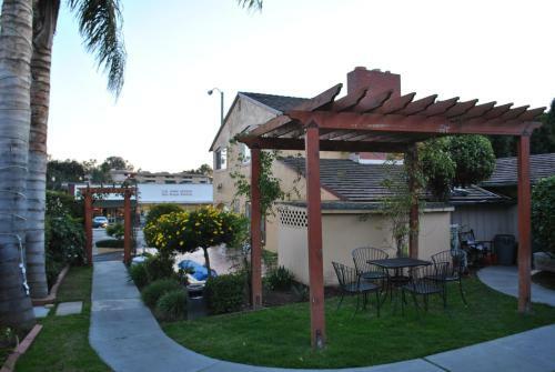 Motel Oasis Inn And Suites
