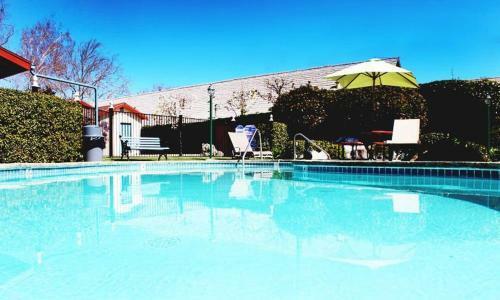 Posada Solvang Inn & Cottages