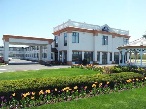 Hotel Days Inn Bradley Airport