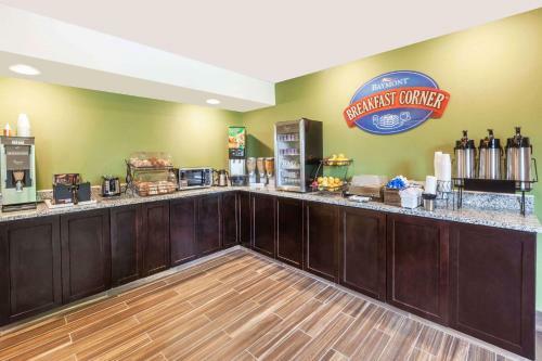Hotel Baymont Inn & Suites Newark