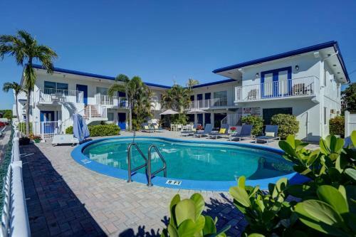 Hotel Blue Strawberry By The Sea