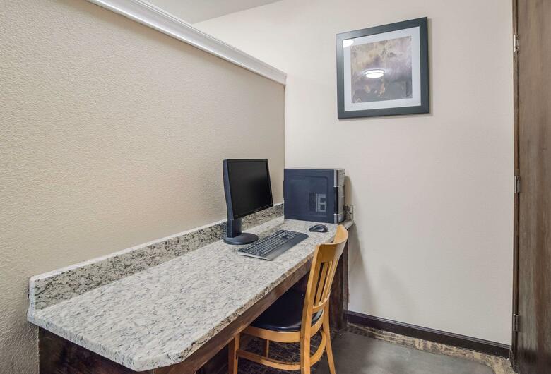 Hotel Red Roof Inn & Suites Augusta South