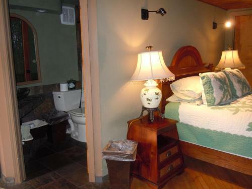 Maui What A Wonderful World Bed & Breakfast