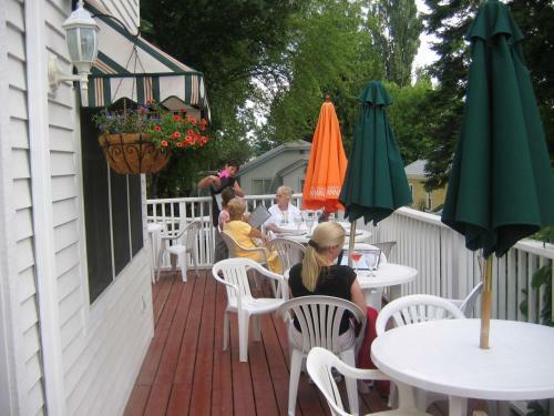 Posada Greenbriar Inn