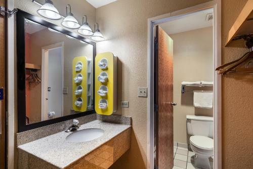 Hotel Motel 6 Libertyville