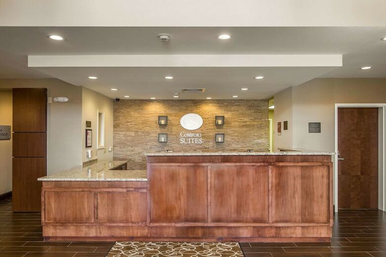 Hotel Comfort Suites - Dodge City