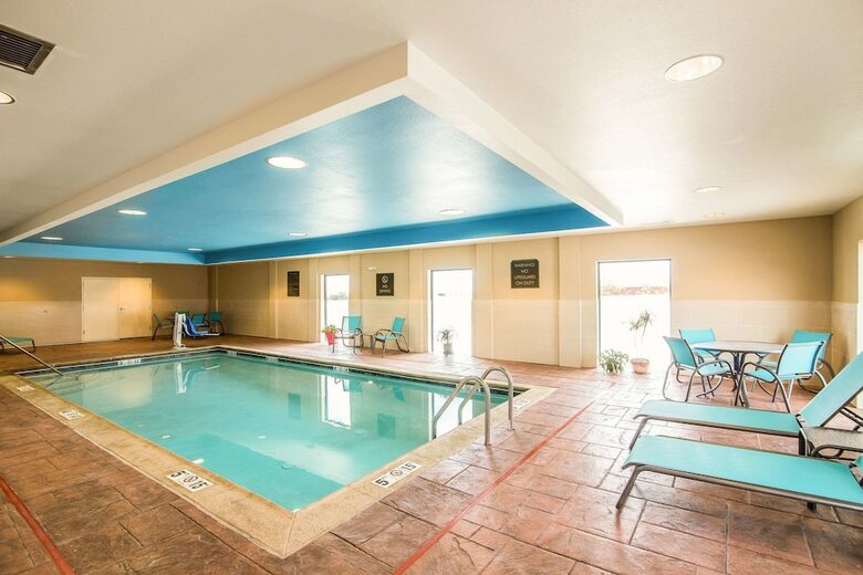Hotel Comfort Suites - Dodge City