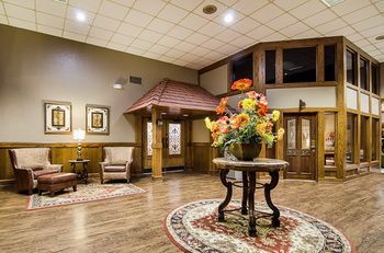 Hotel Clarion Inn Garden City
